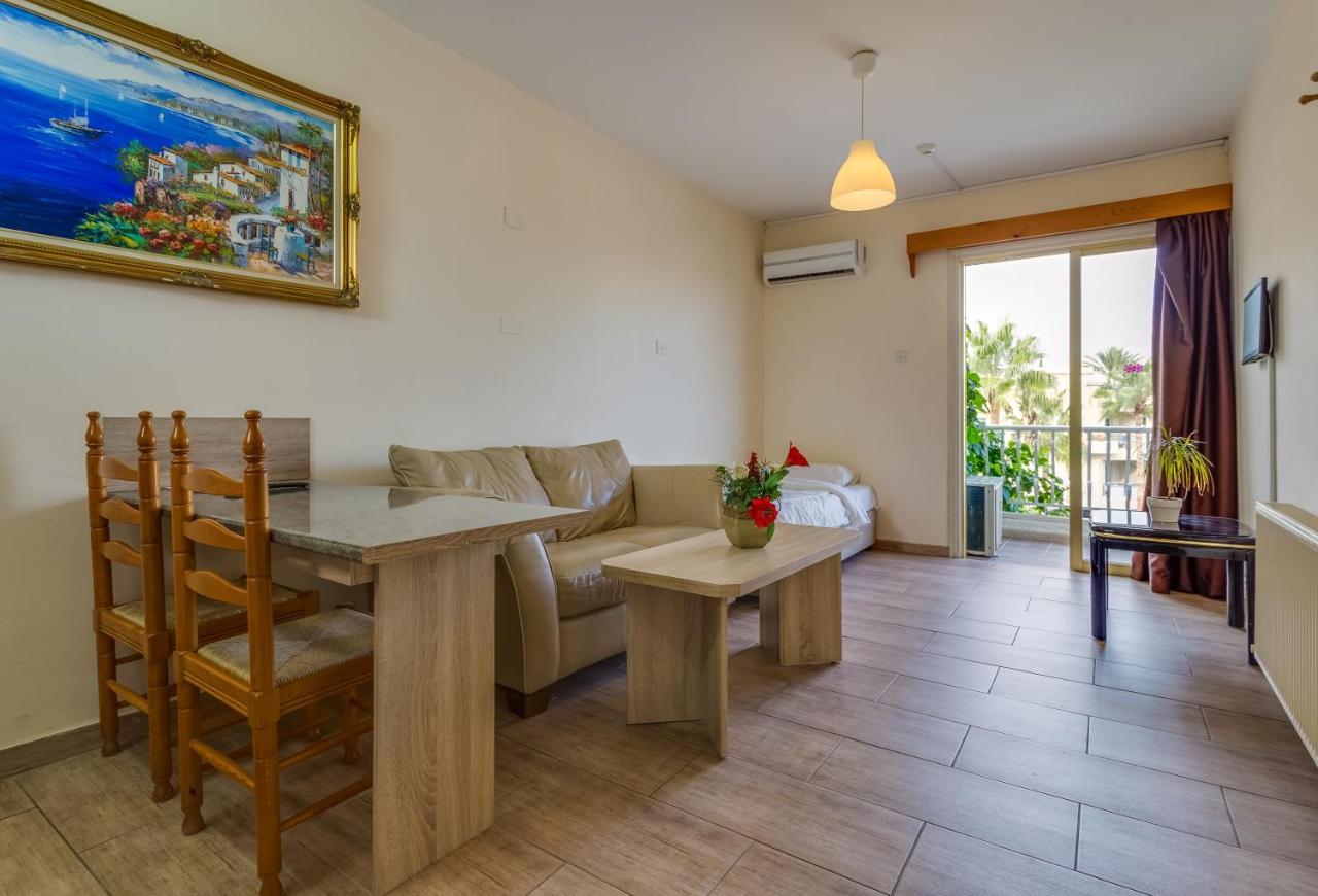 Antonis G. Hotel Apartments Voroklini Exterior foto