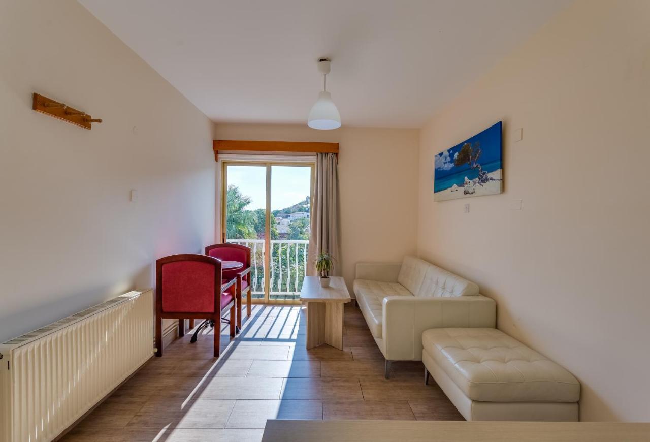 Antonis G. Hotel Apartments Voroklini Exterior foto