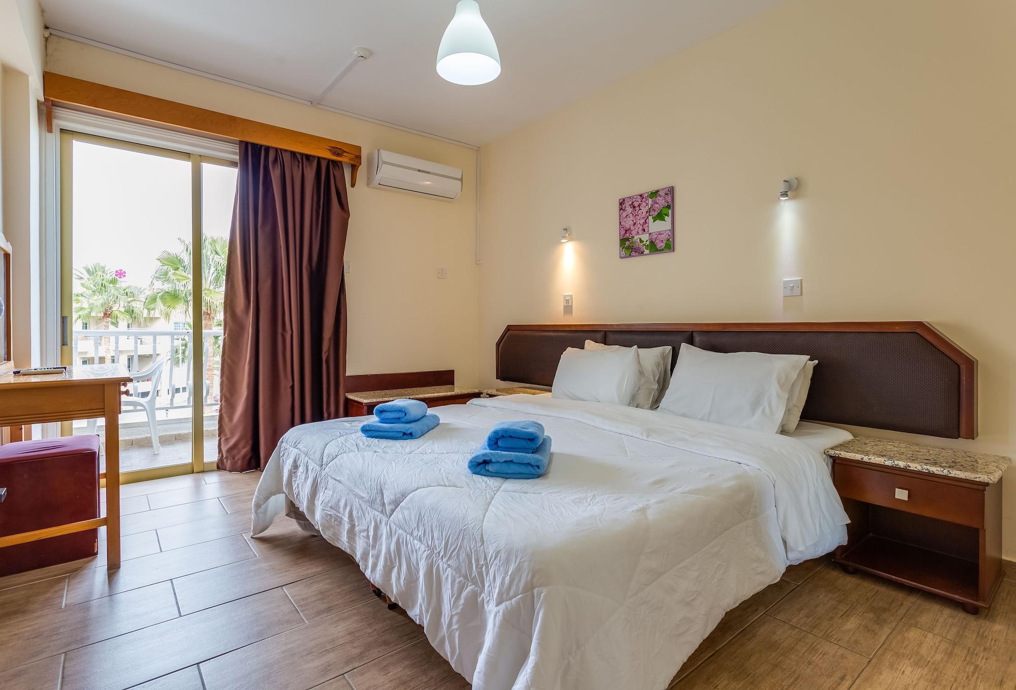 Antonis G. Hotel Apartments Voroklini Exterior foto